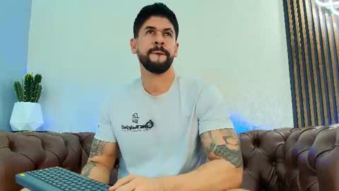 Snapshot of petesevans_1 chatting on July 2, 2026, 12:10 am PETES EVANS new account online show from July 2, 2026, 12:10 am