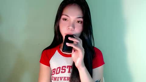 Snapshot of petite_angelx chatting on November 2, 2025, 12:46 am angel online show from November 2, 2025, 12:46 am