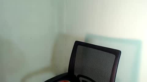 Snapshot of petite_angelx chatting on November 23, 2025, 12:21 am angel online show from November 23, 2025, 12:21 am