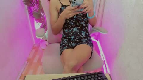 Snapshot of petite_barbie88 chatting on July 22, 2026, 10:29 am petite_barbie88 online show from July 22, 2026, 10:29 am