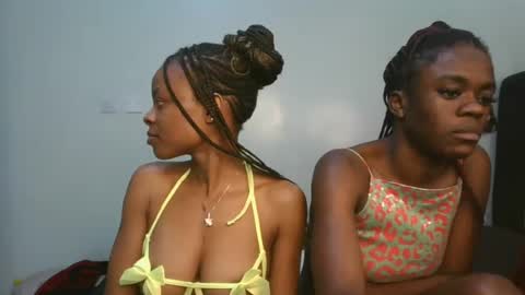 Snapshot of petite_luxe1 chatting on July 21, 2026, 6:43 pm Luxe online show from July 21, 2026, 6:43 pm