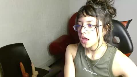 Melody online show from April 10, 2026, 2:44 pm