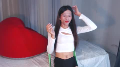 angela online show from April 16, 2026, 10:38 am