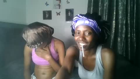 Snapshot of petite_queen69 chatting on June 21, 2026, 10:34 pm petite_queen69 online show from June 21, 2026, 10:34 pm