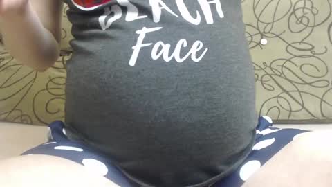 Snapshot of petite_red95 chatting on December 5, 2024, 1:06 pm cosmina online show from December 5, 2024, 1:06 pm