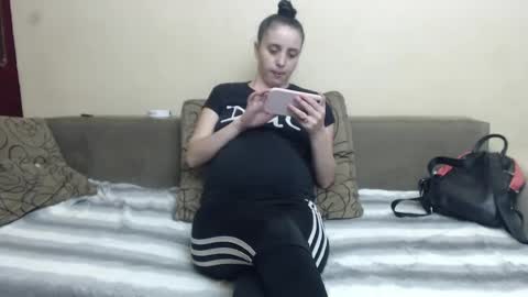 Snapshot of petite_red95 chatting on December 10, 2024, 5:55 pm cosmina online show from December 10, 2024, 5:55 pm