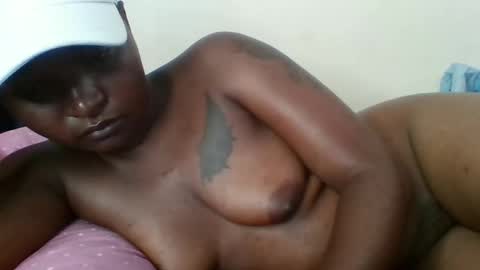 Snapshot of petite_shan chatting on February 8, 2026, 7:34 am petite_shan online show from February 8, 2026, 7:34 am