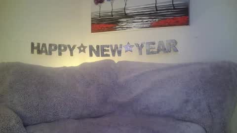 petite treat  online show from January 5, 2025, 6:46 am