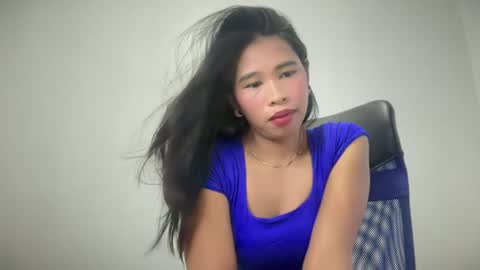 Snapshot of petiteasian01 chatting on June 12, 2026, 2:32 am petiteasian01 online show from June 12, 2026, 2:32 am