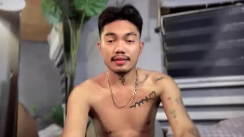 Snapshot of petiteasianx chatting on December 14, 2025, 10:09 am Vrin online show from December 14, 2025, 10:09 am