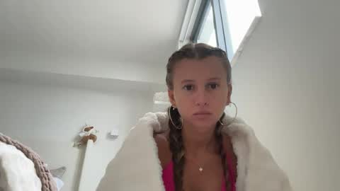 Snapshot of petitebaddie349 chatting on July 26, 2026, 9:43 pm petitebaddie349 online show from July 26, 2026, 9:43 pm