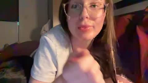 Snapshot of petitebecky chatting on June 13, 2026, 12:47 pm Petite Becky online show from June 13, 2026, 12:47 pm
