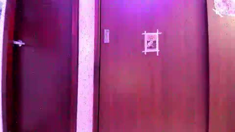 Lunna online show from October 18, 2025, 11:05 pm