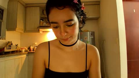 Lunna online show from March 31, 2026, 1:29 am