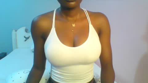 Snapshot of petiteediva chatting on June 27, 2026, 3:11 am diva online show from June 27, 2026, 3:11 am