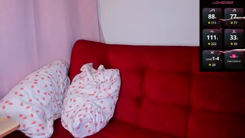 Snapshot of petitemuse chatting on January 6, 2026, 8:12 pm diana fansly petitemuse online show from January 6, 2026, 8:12 pm