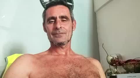 Snapshot of petitenebreux13400 chatting on June 29, 2026, 9:15 am petitenebreux13400 online show from June 29, 2026, 9:15 am