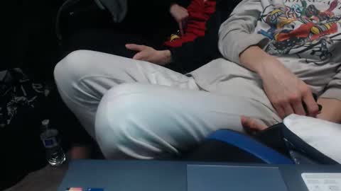 petitepleasure69420 online show from November 28, 2025, 2:03 am