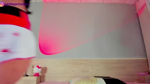 Petiteprinces online show from December 28, 2024, 2:43 am