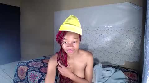 Snapshot of petitesammy chatting on May 7, 2026, 5:24 am petitesammy online show from May 7, 2026, 5:24 am