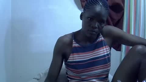 petiteslim2 online show from April 29, 2026, 6:06 am
