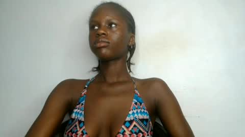 Snapshot of petitgirl88 chatting on July 9, 2026, 6:39 am petitgirl88 online show from July 9, 2026, 6:39 am
