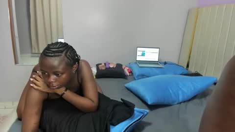 Cayennee online show from April 8, 2026, 3:06 am