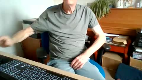 petitwilly online show from June 8, 2026, 9:31 am