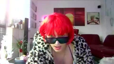 LIZA online show from April 19, 2026, 6:13 am