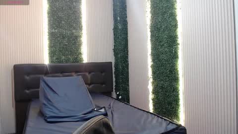 Snapshot of pettymoon chatting on November 25, 2025, 11:21 am Moon online show from November 25, 2025, 11:21 am