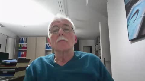 pgroove542707 online show from April 1, 2026, 9:56 pm