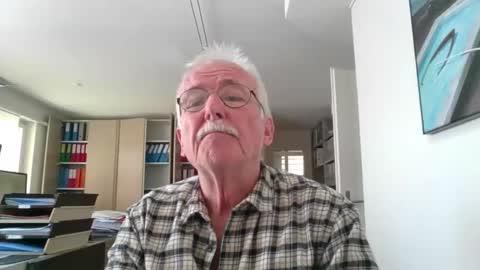 pgroove542707 online show from April 21, 2026, 10:21 am