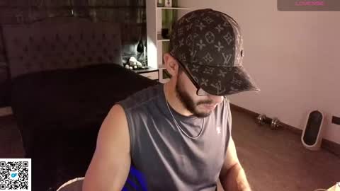 Snapshot of phantom_bigger1 chatting on May 15, 2026, 9:55 pm phantom_bigger1 online show from May 15, 2026, 9:55 pm