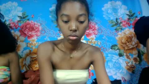 phaosiia online show from June 16, 2026, 7:27 pm