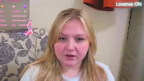 Snapshot of phatassblond chatting on April 20, 2026, 10:11 pm PhatAssBlond online show from April 20, 2026, 10:11 pm