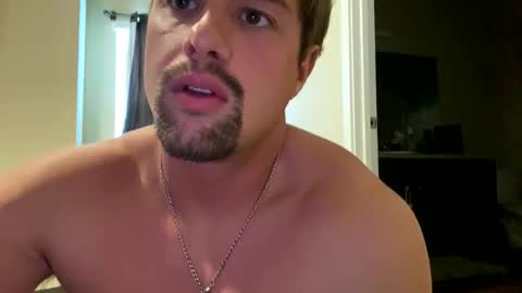 phatasswhiteboyyyy online show from April 8, 2026, 9:04 pm