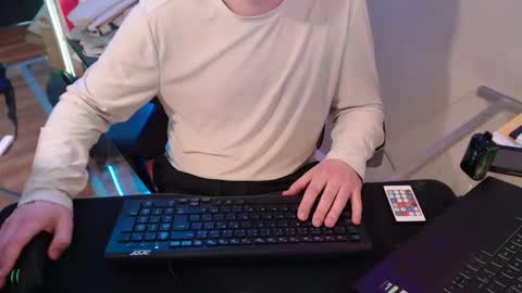 Snapshot of phenixxx33 chatting on May 23, 2026, 7:07 pm Pheonixxx online show from May 23, 2026, 7:07 pm