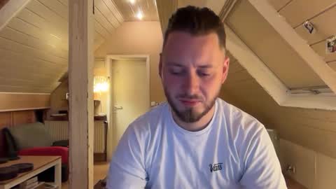 Ben 1995 online show from February 8, 2026, 7:39 pm