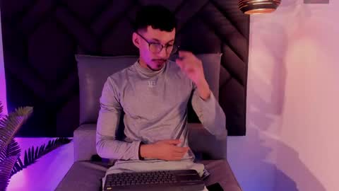 Snapshot of philip_collins chatting on June 6, 2026, 2:16 am Milo online show from June 6, 2026, 2:16 am