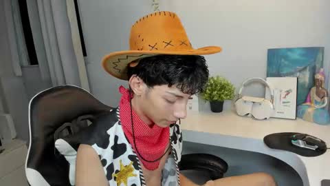 Phil.   INDEPENDENT MODEL online show from November 1, 2025, 2:02 am