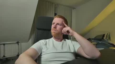 Snapshot of philiphurwell chatting on September 11, 2025, 7:47 pm Philip Hurwell online show from September 11, 2025, 7:47 pm