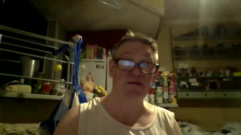 Snapshot of phillboys chatting on May 4, 2026, 9:44 pm phillboys online show from May 4, 2026, 9:44 pm