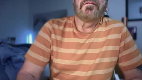 Snapshot of phillyhung8 chatting on February 24, 2025, 2:51 am phillyhung8 online show from February 24, 2025, 2:51 am