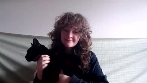 sophie online show from March 6, 2025, 3:02 pm