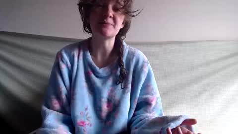 sophie online show from March 9, 2025, 2:32 pm