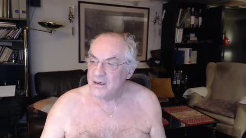 Snapshot of philoumis2 chatting on December 2, 2024, 4:31 pm Philippe online show from December 2, 2024, 4:31 pm