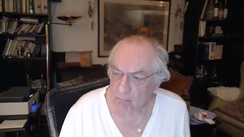 Snapshot of philoumis2 chatting on January 28, 2025, 11:50 pm Philippe online show from January 28, 2025, 11:50 pm