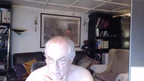 Snapshot of philoumis2 chatting on February 27, 2026, 5:13 pm Philippe online show from February 27, 2026, 5:13 pm
