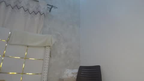 Snapshot of phoebe015 chatting on February 3, 2026, 7:08 pm phoebe online show from February 3, 2026, 7:08 pm