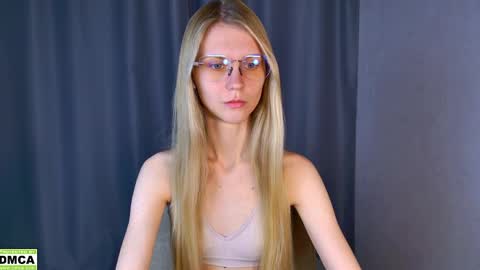 phoebepa online show from April 13, 2026, 11:59 am